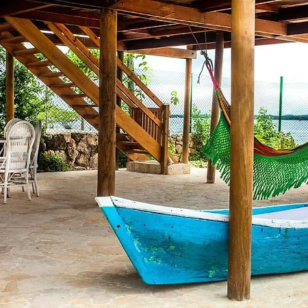 Suemar De Playa En Isla De Tierra Bomba *