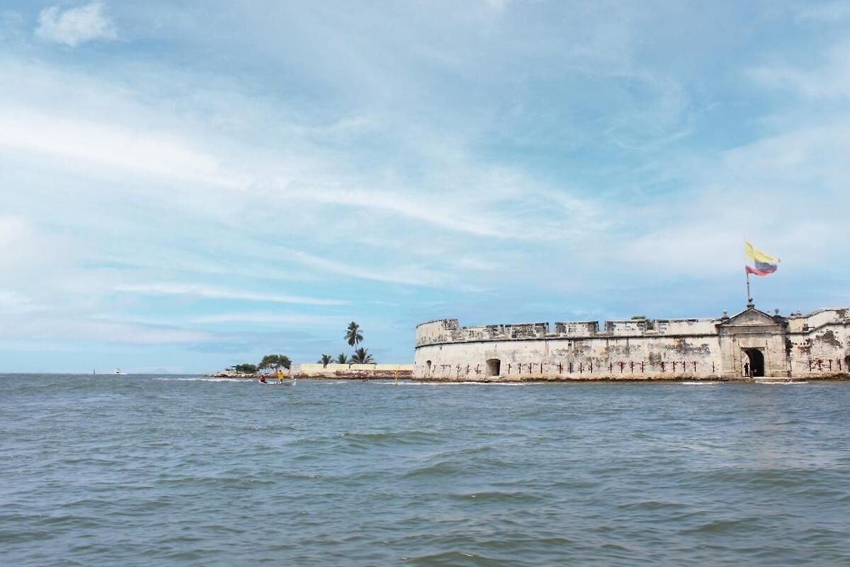 Suemar De Playa En Isla De Tierra Bomba Сasa de vacaciones