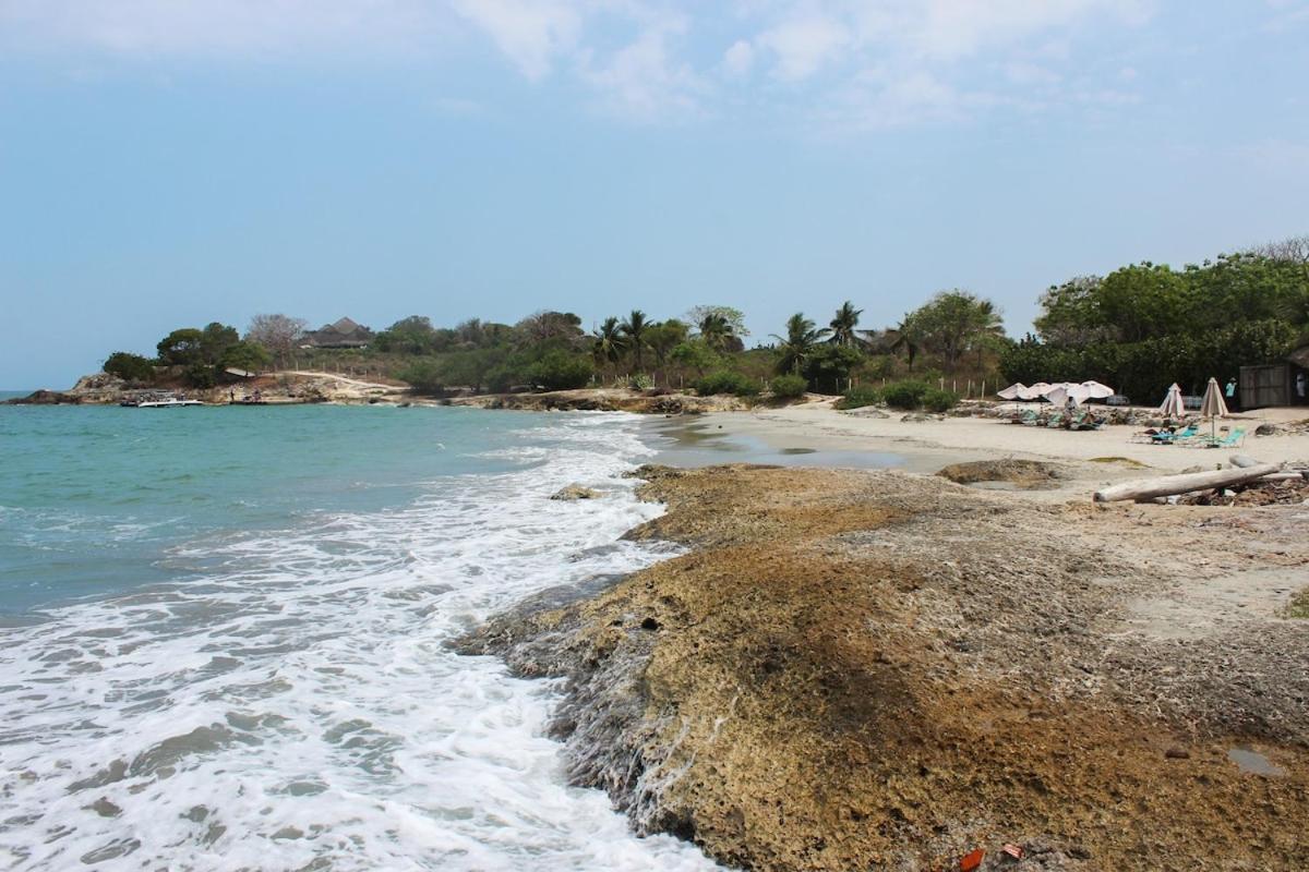 Suemar De Playa En Isla De Tierra Bomba